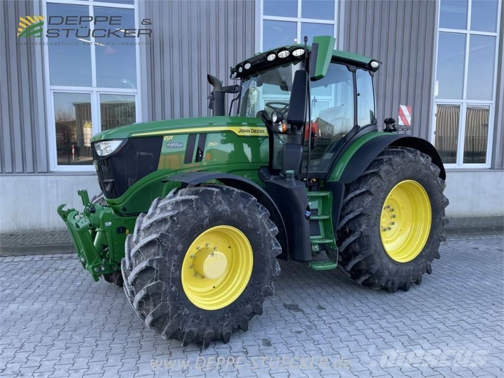 John Deere 6R 250 الجرارات
