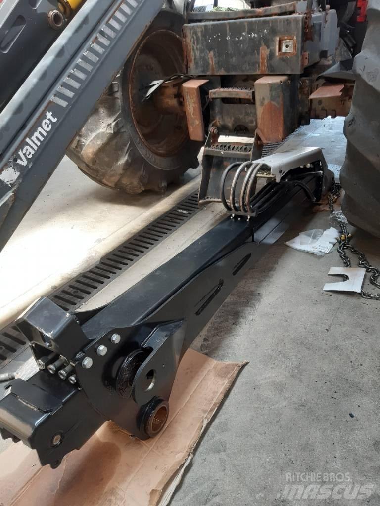 Komatsu 130F رافعات شحن