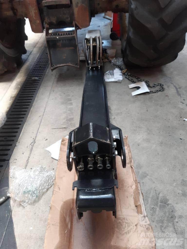 Komatsu 130F رافعات شحن