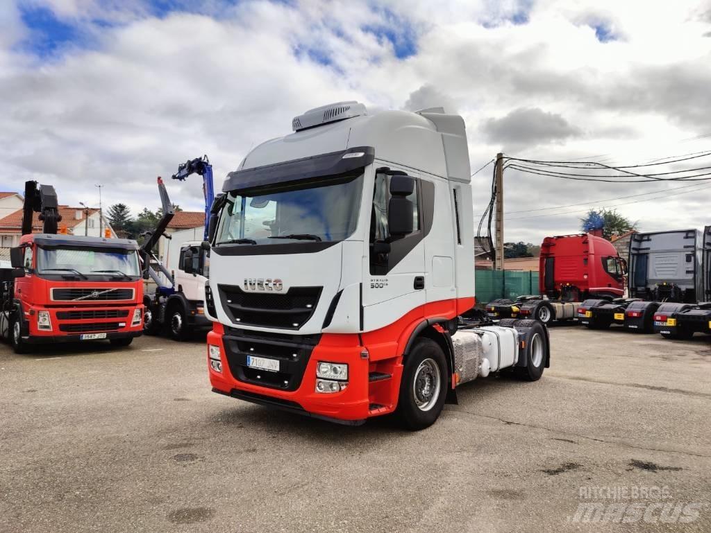 Iveco AS 440 S50 وحدات الجر