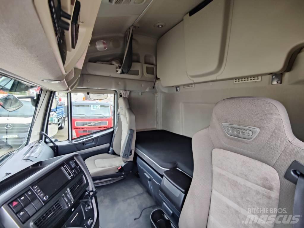 Iveco AS 440 S50 وحدات الجر
