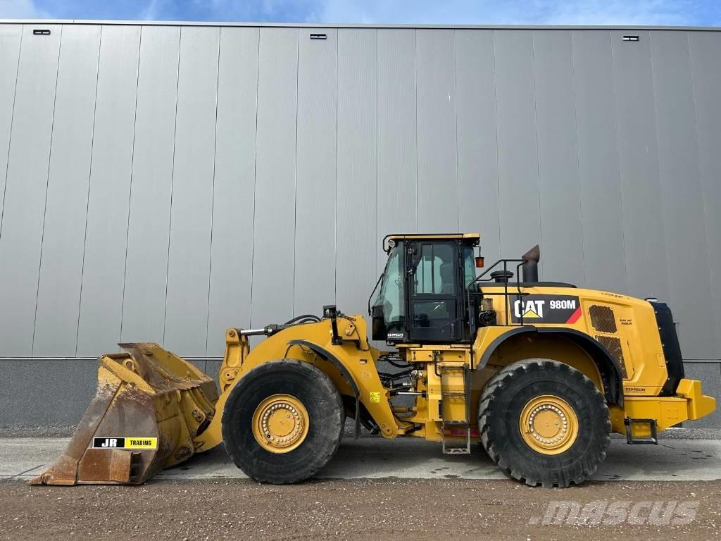 CAT 980 M لوادر بعجل