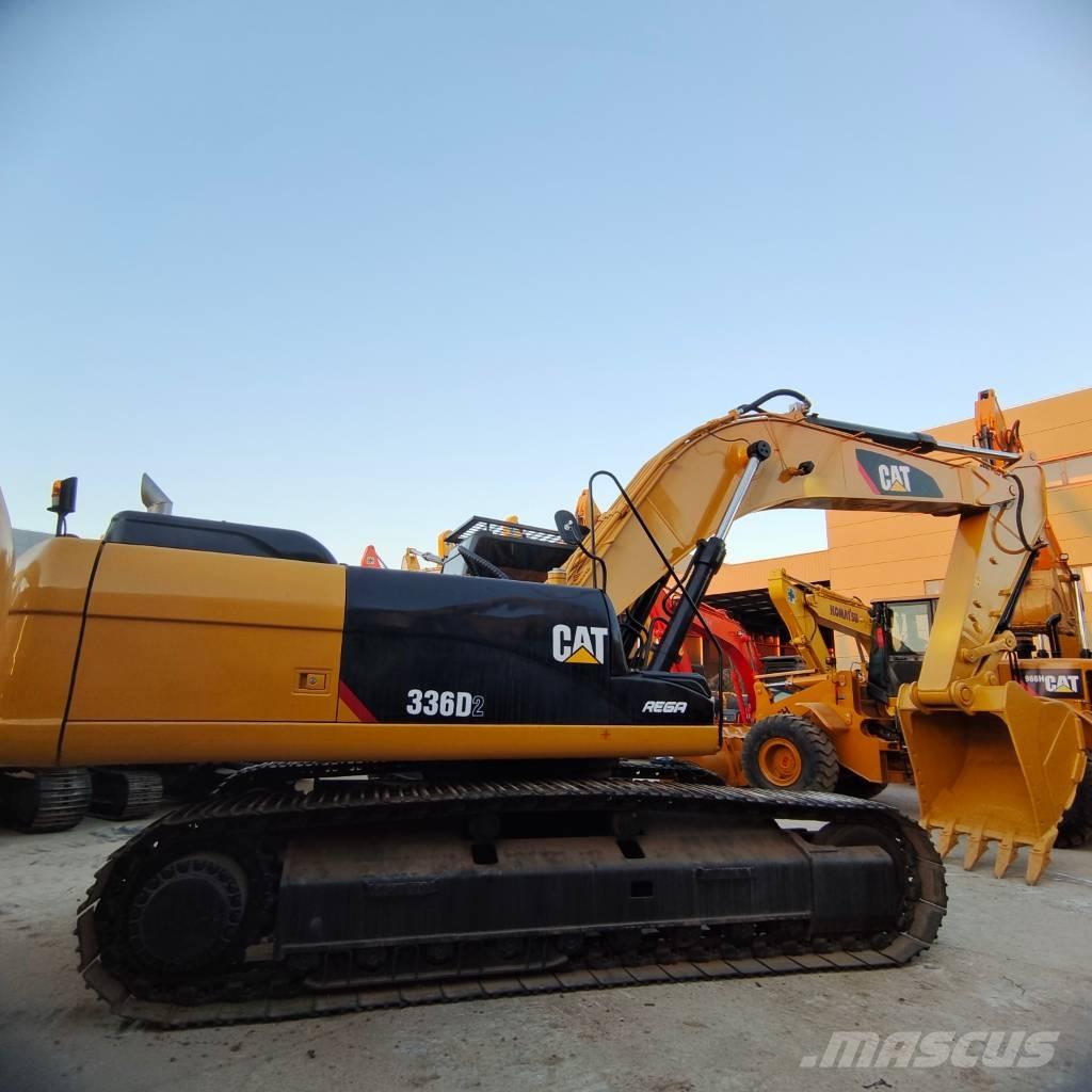 CAT 336 D2 حفارات زحافة