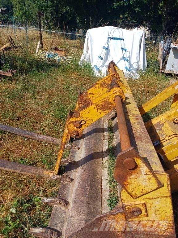 JCB 3 CX لوادر ذات جرافات عكسية