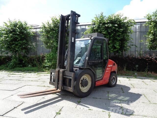 Manitou MSI 35 شاحنات الطرق الوعرة