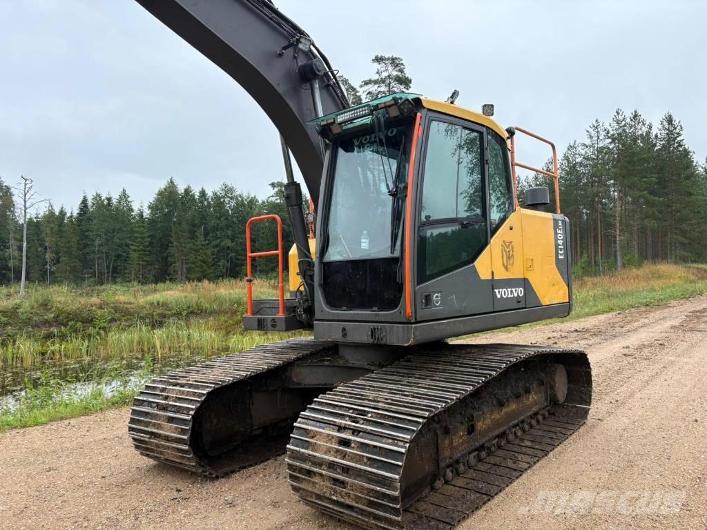 Volvo EC140ELM حفارات زحافة