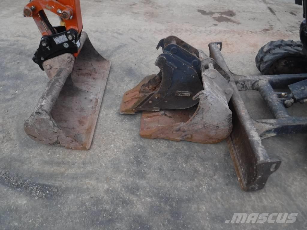 Hitachi ZX 33 U-6 حفارات صغيرة أقل من 7 طن (حفارات صغيرة)
