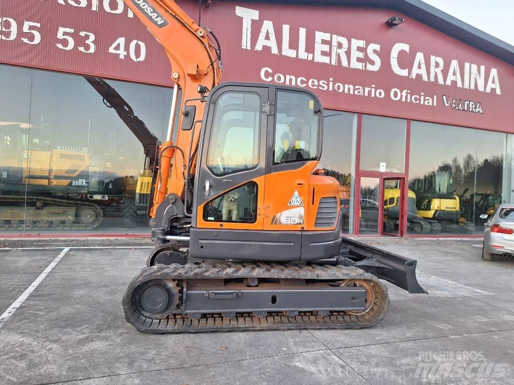 Doosan DX 80 R حفارات وسط 7 طن - 12 طن
