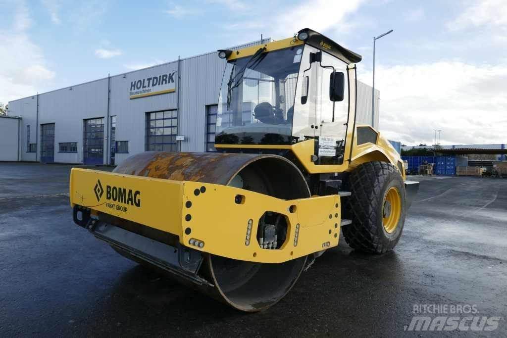Bomag BW 213 D-5 ضاغطات التربة