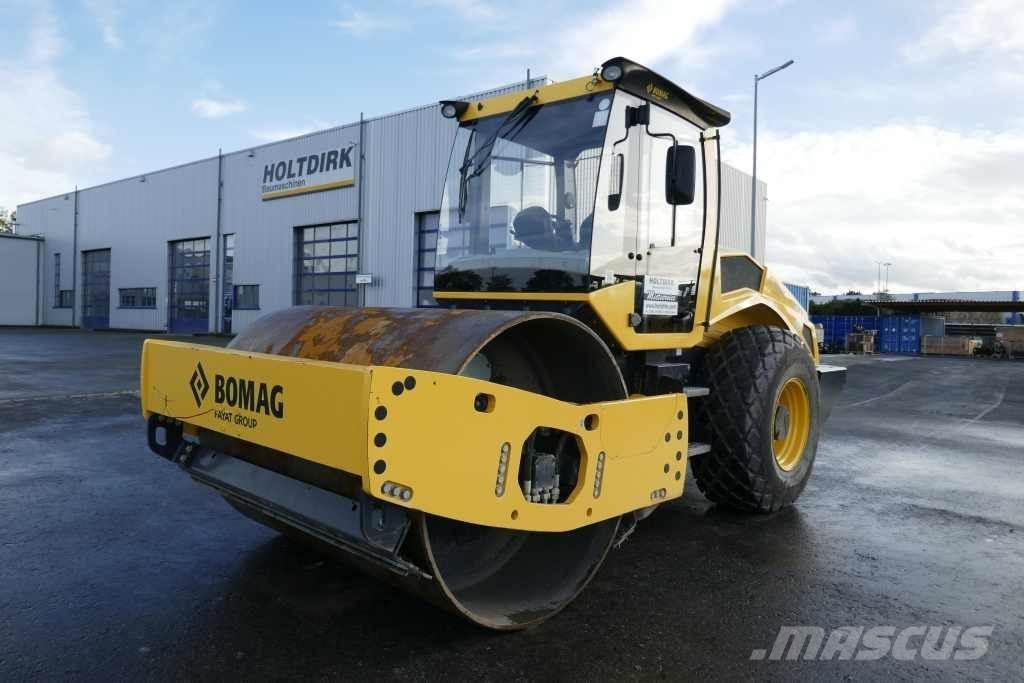 Bomag BW 213 D-5 ضاغطات التربة