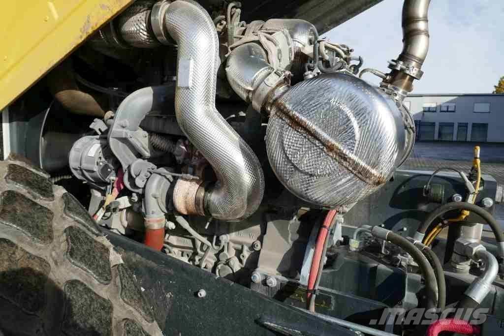 Bomag BW 213 D-5 ضاغطات التربة