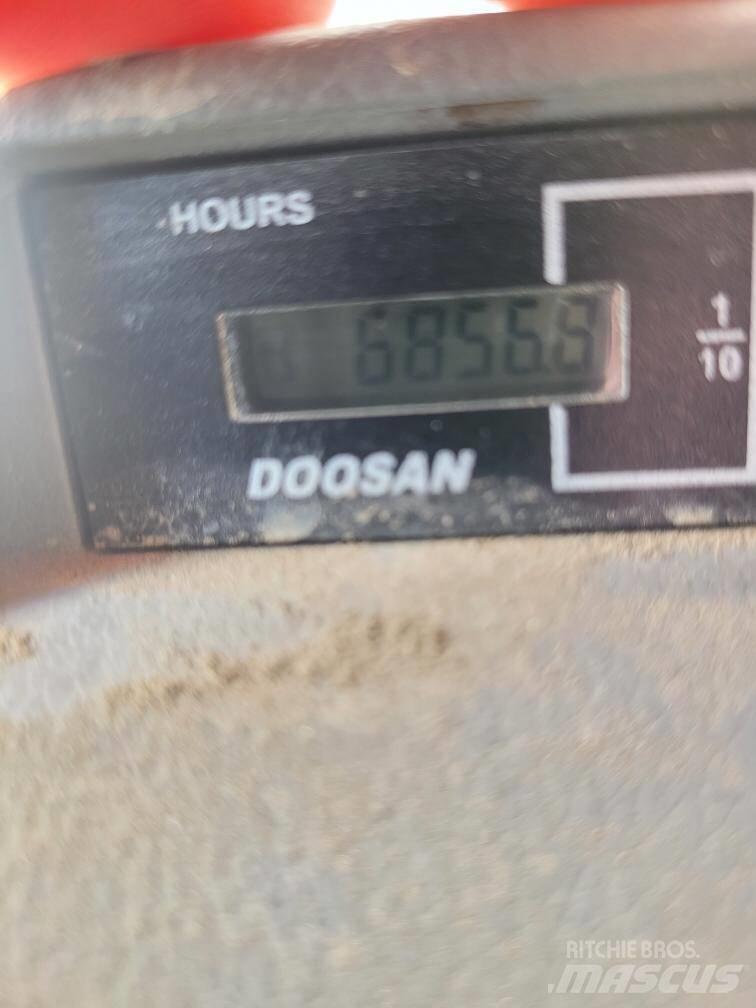 Doosan DX 180 LC حفارات زحافة