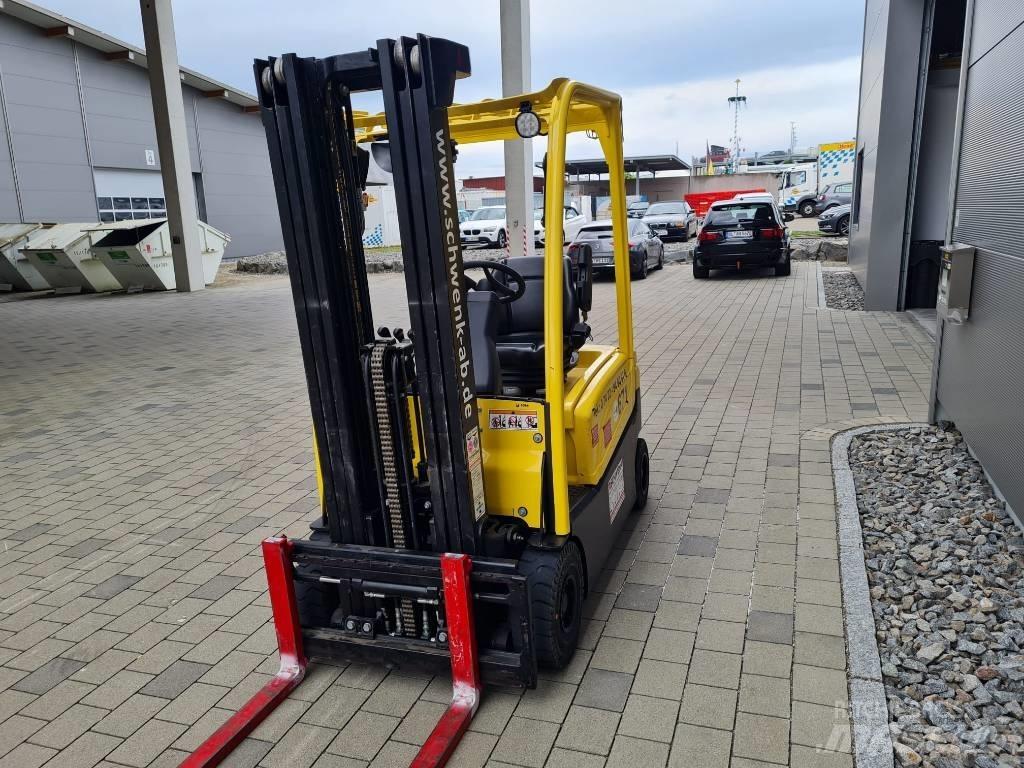 Hyster J1.6XN شاحنات ذات رافعات شوكية تعمل بالكهرباء