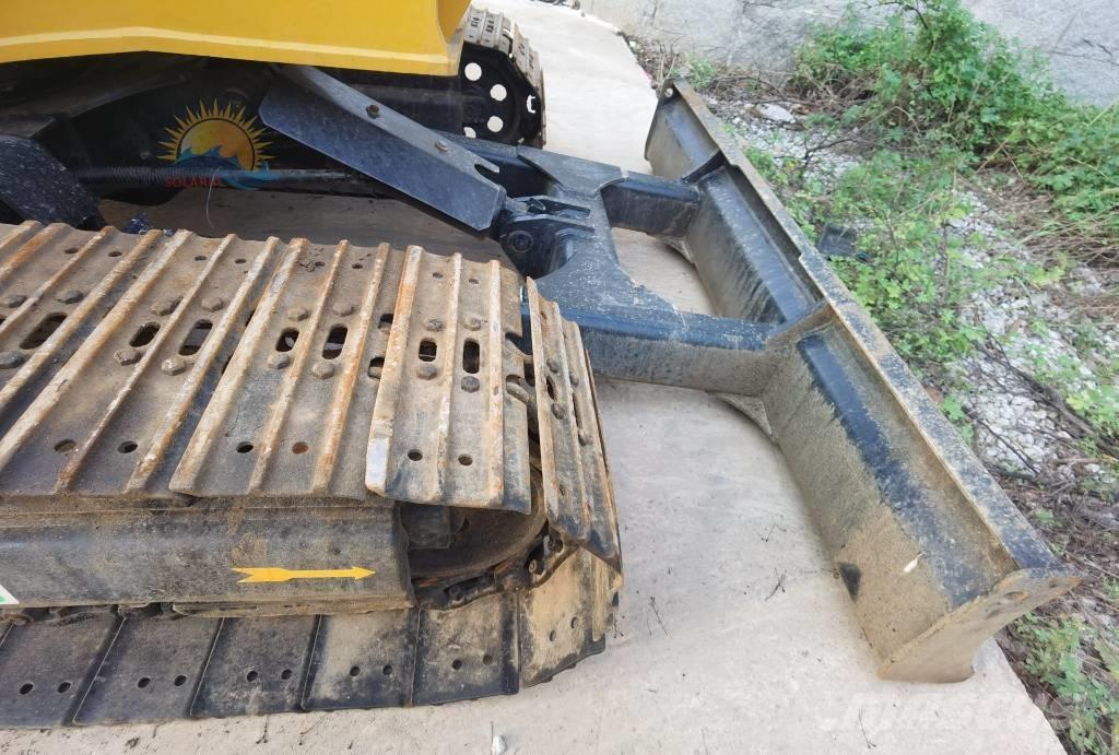 CAT 306E حفارات زحافة