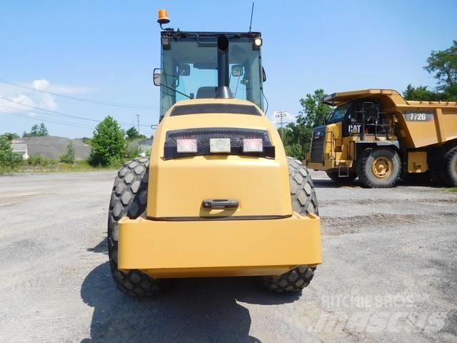 CAT CS 74 مداحل أحادية الأسطوانة