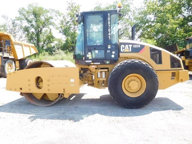 CAT CS 74 مداحل أحادية الأسطوانة
