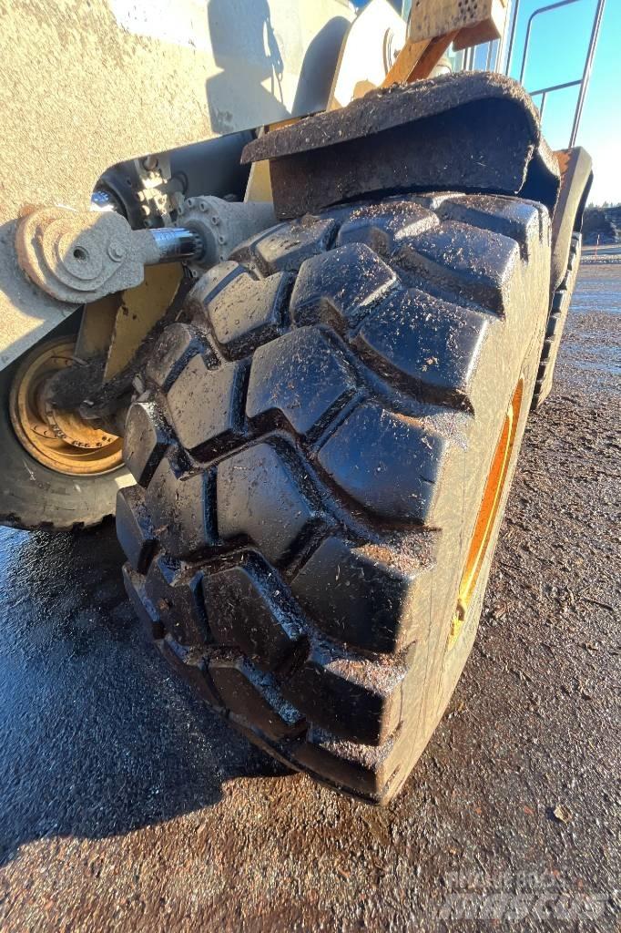 Volvo L 180 G لوادر بعجل