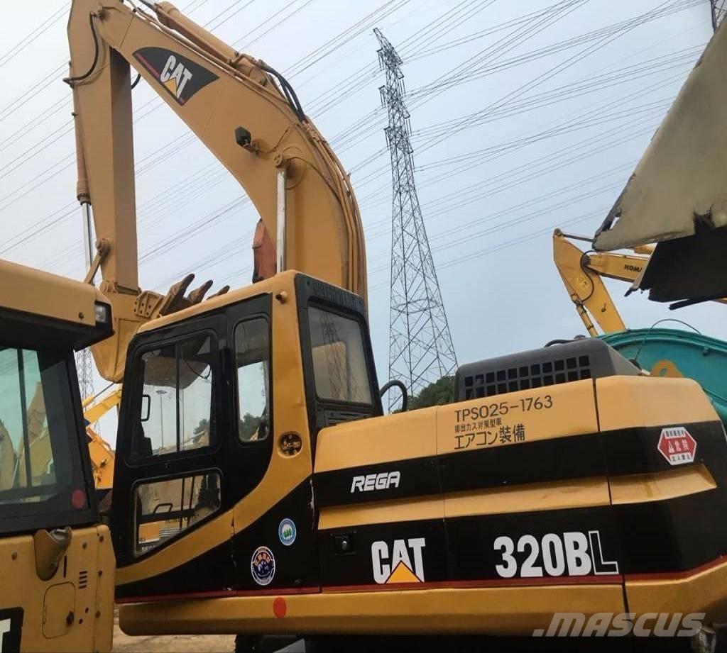 CAT 320 B حفارات زحافة