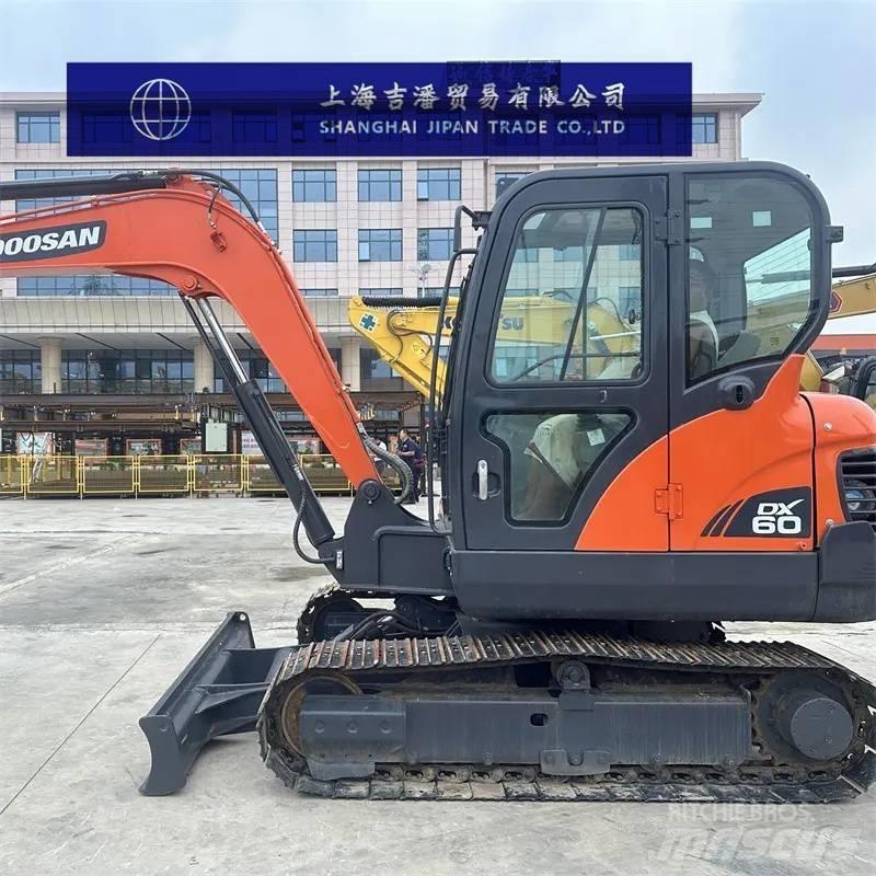 Doosan DX 60 حفارات صغيرة أقل من 7 طن (حفارات صغيرة)