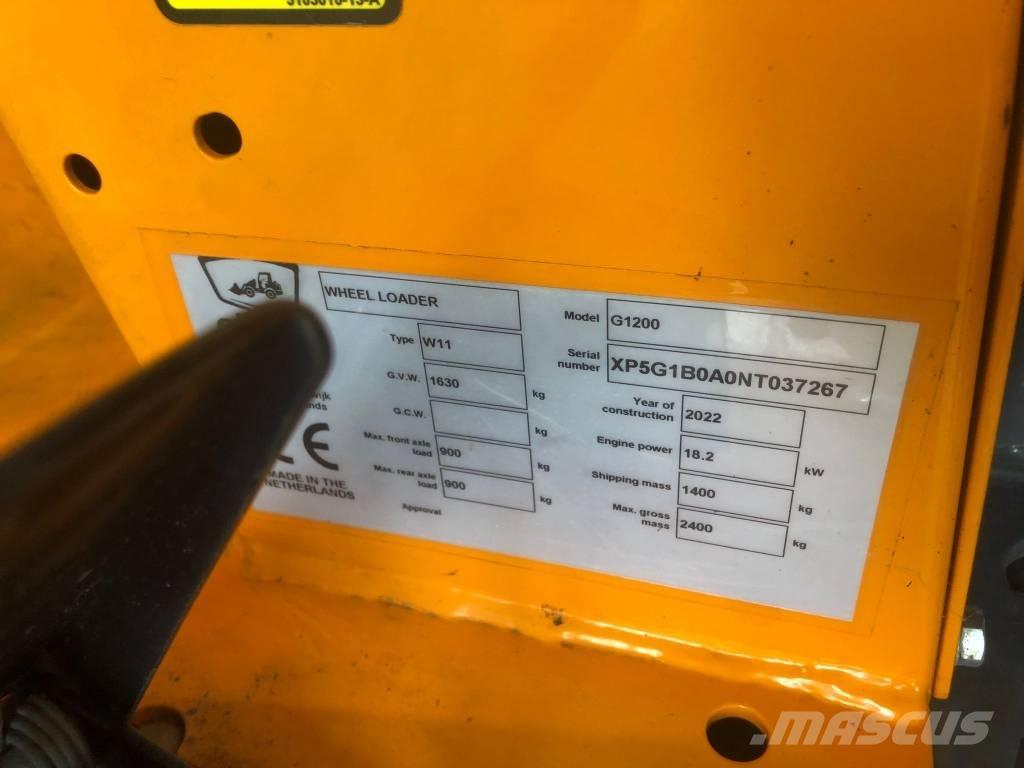 GiANT G 1200 لوادر متعددة الأغراض