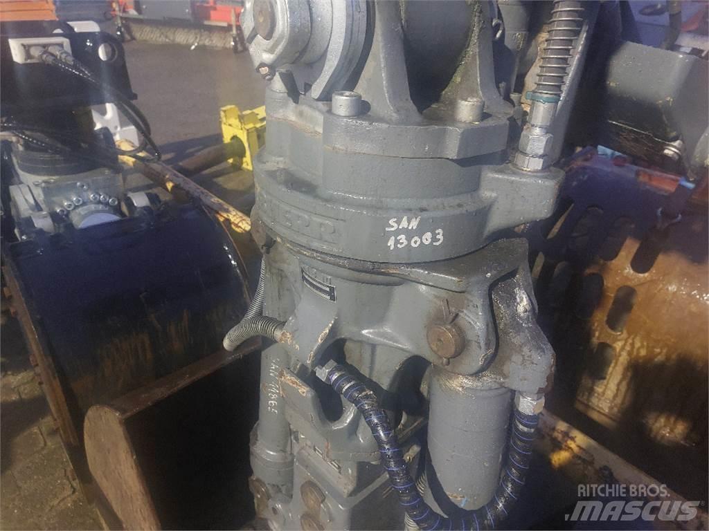 Liebherr GM 8 ملحقات خرسانة