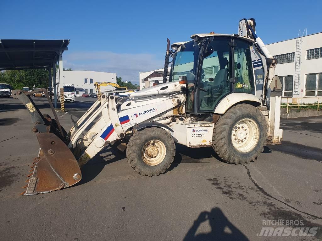 Komatsu WB 93 R-5 لوادر ذات جرافات عكسية
