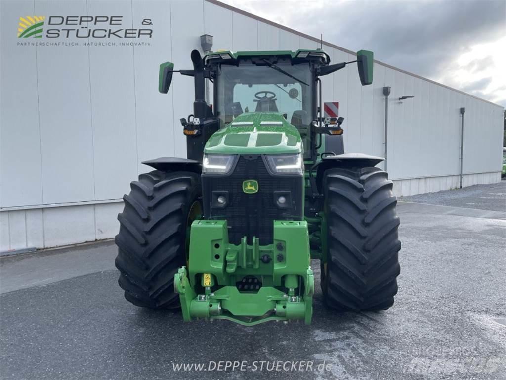John Deere 8R 340 الجرارات