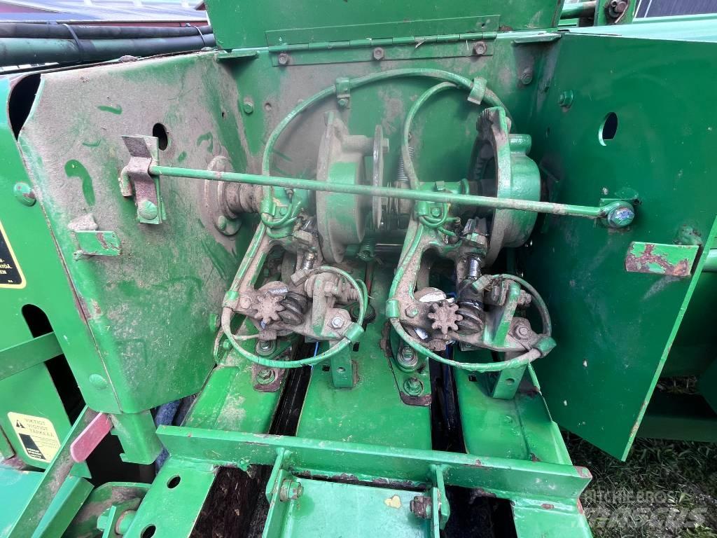 John Deere 359 محزمات مربعة