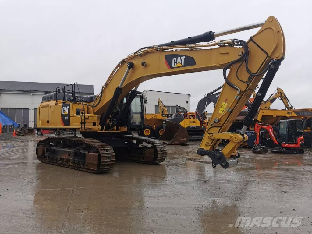 CAT 352 F حفارات زحافة