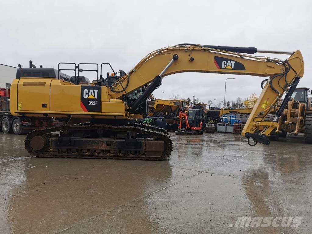 CAT 352 F حفارات زحافة