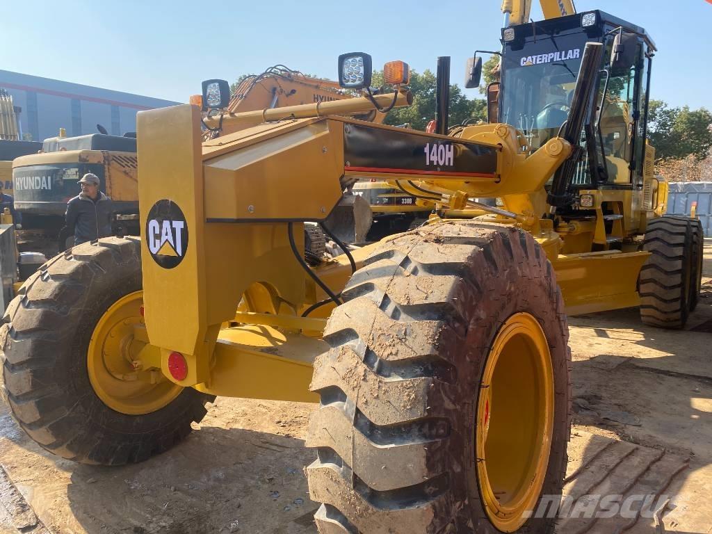 CAT 140 H معدات تمهيد الطرق