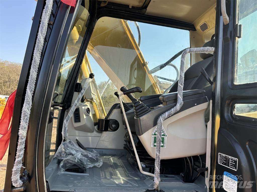 CAT 320 C L حفارات زحافة