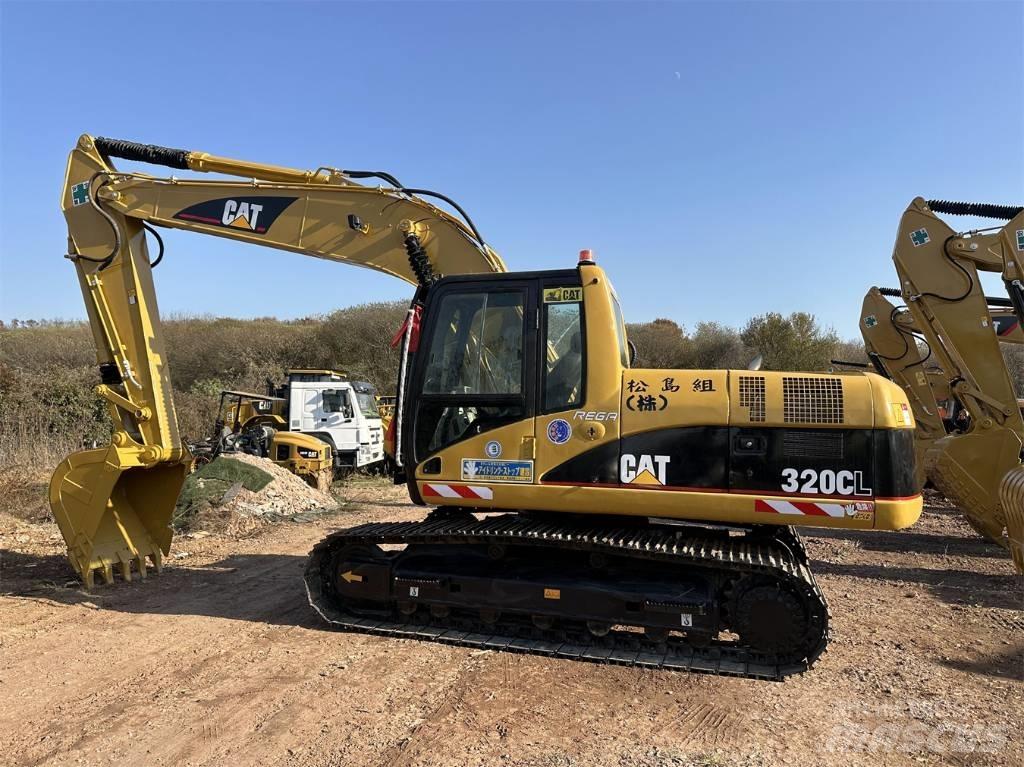 CAT 320 C L حفارات زحافة