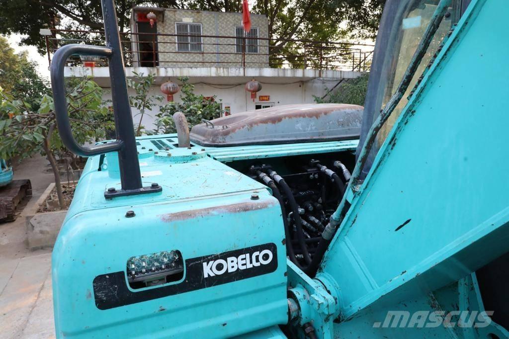 Kobelco SK 130 حفارات زحافة