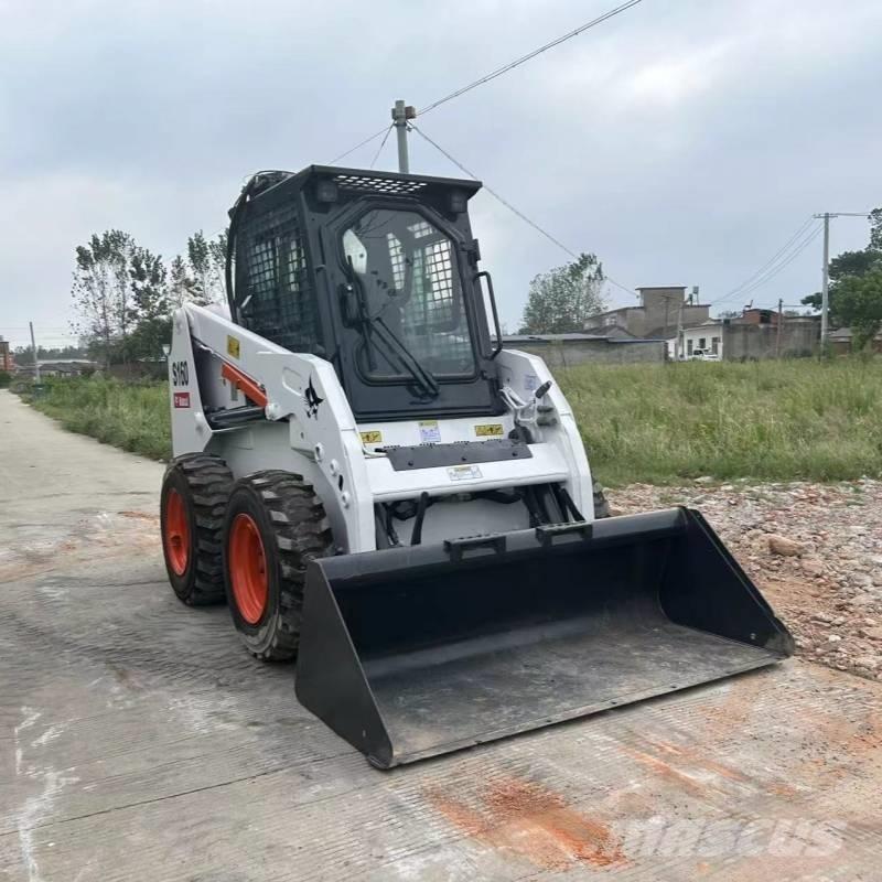 Bobcat S 160 لوادر انزلاقية التوجيه