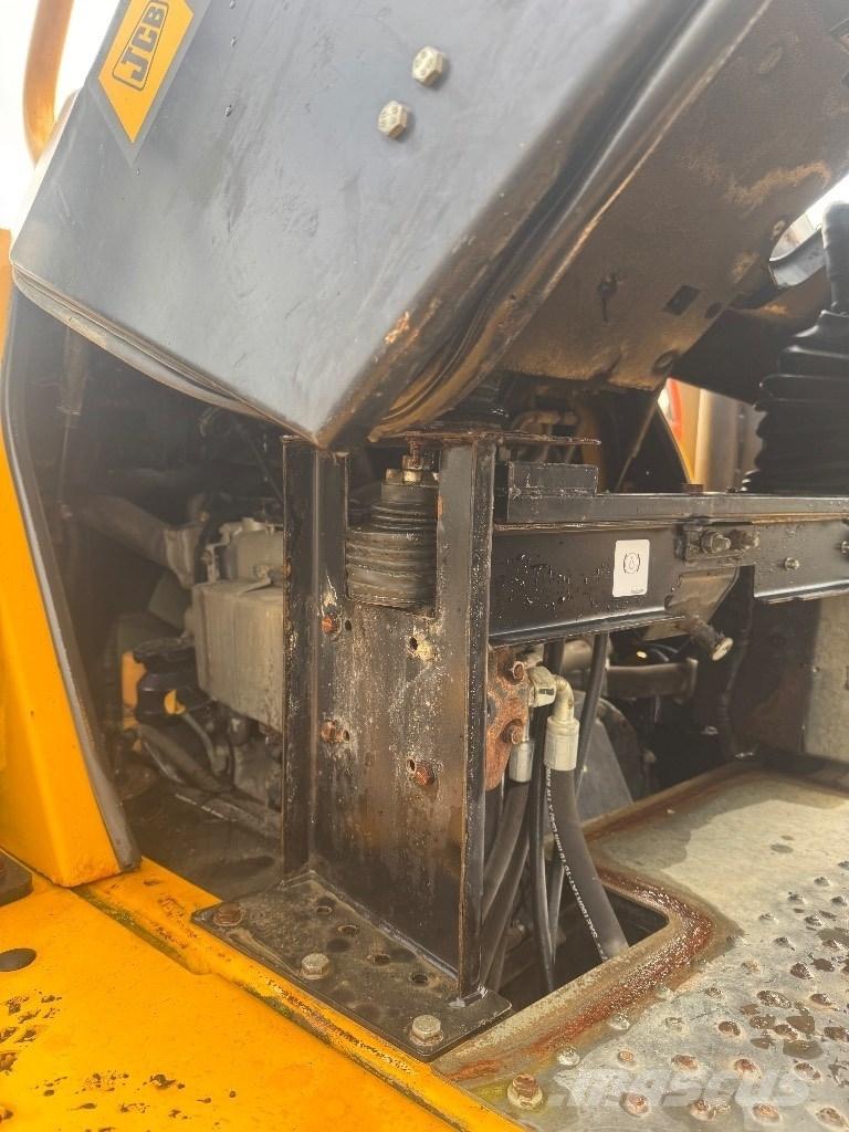 JCB 6 T-1 عربات نقل قلابة للمواقع