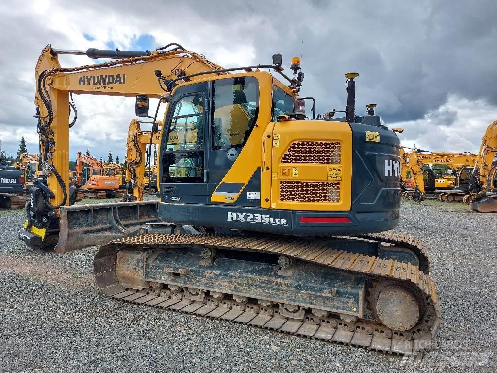 Hyundai HX 235 LCRD حفارات زحافة