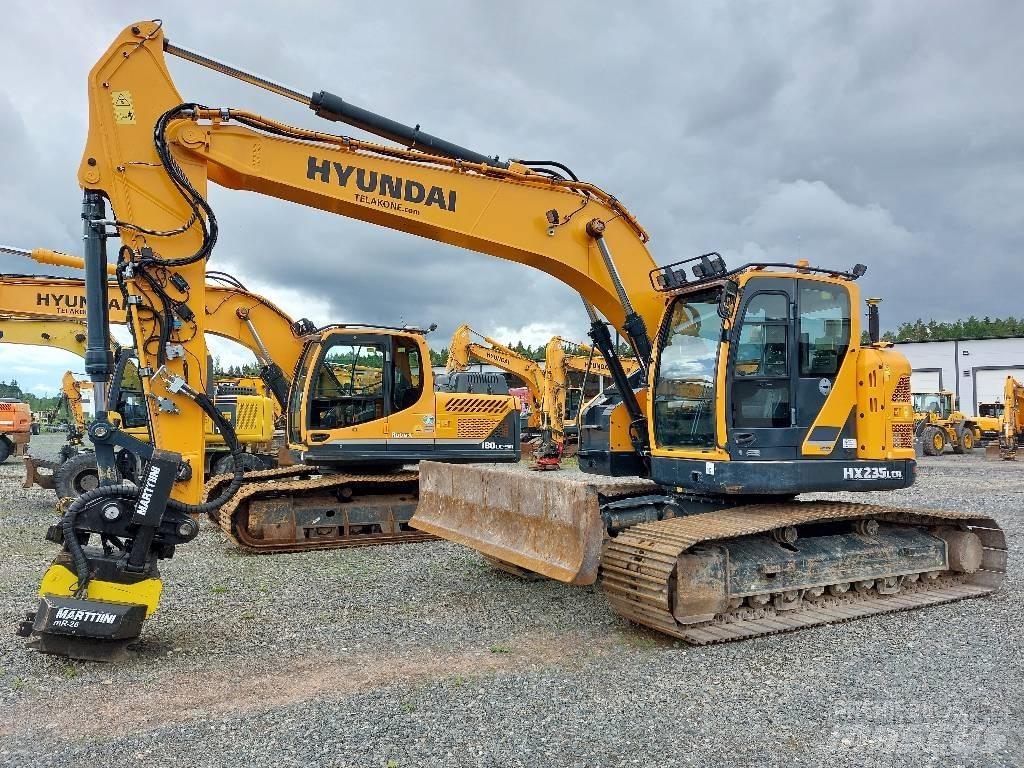 Hyundai HX 235 LCRD حفارات زحافة