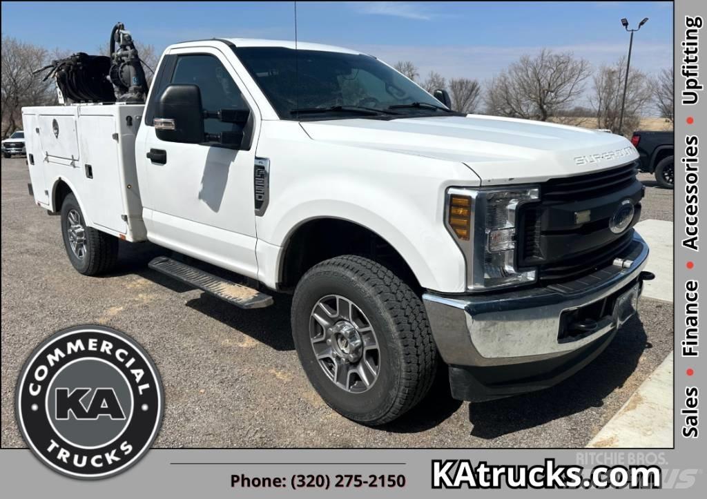 Ford F 250 XL SD شاحنات ذات صهاريج