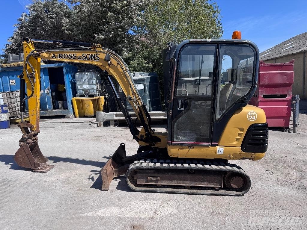 CAT 302.5 حفارات صغيرة أقل من 7 طن (حفارات صغيرة)