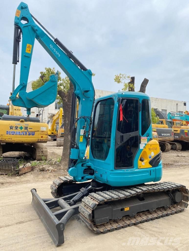 Kubota U 40 حفارات صغيرة أقل من 7 طن (حفارات صغيرة)