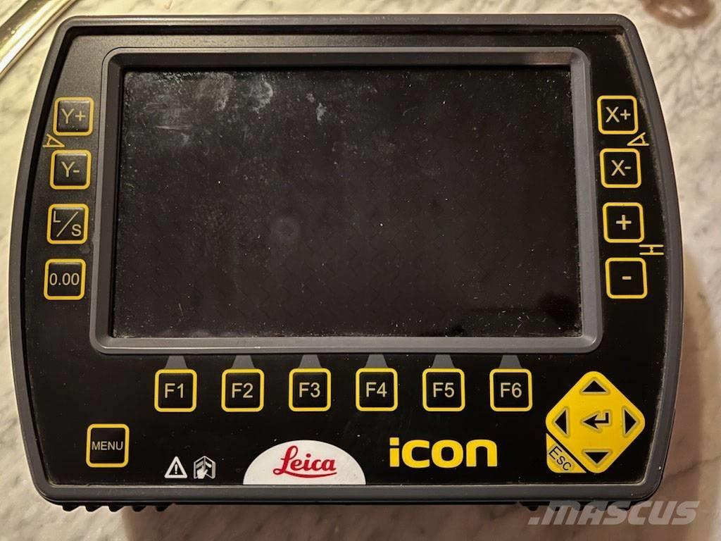 CAT 320 EL RR حفارات زحافة