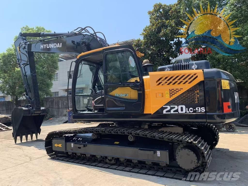 Hyundai R220LC-9S حفارات زحافة