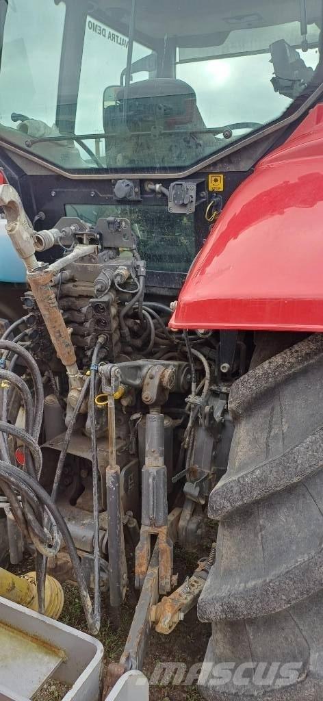 Valtra T 203 الجرارات