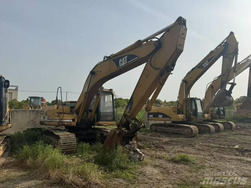 CAT 320 B L حفارات زحافة
