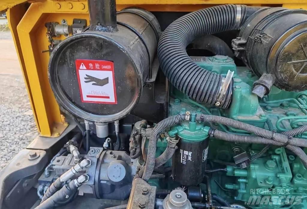 Volvo EC 60 حفارات زحافة