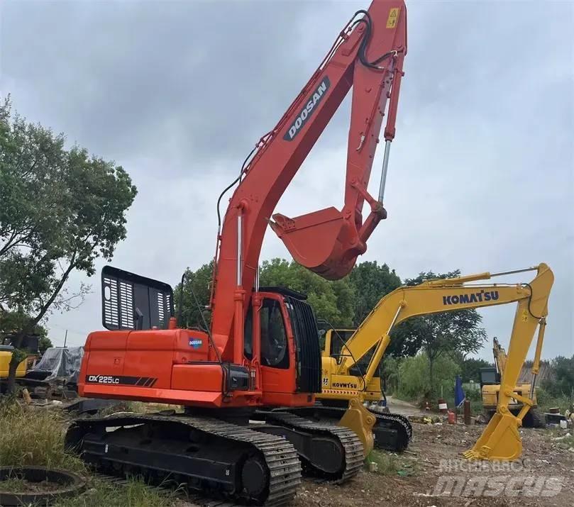 Doosan DX225LC-9C حفارات زحافة