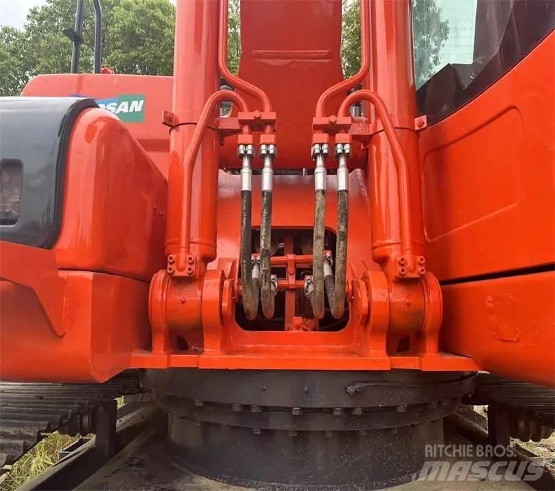 Doosan DX225LC-9C حفارات زحافة