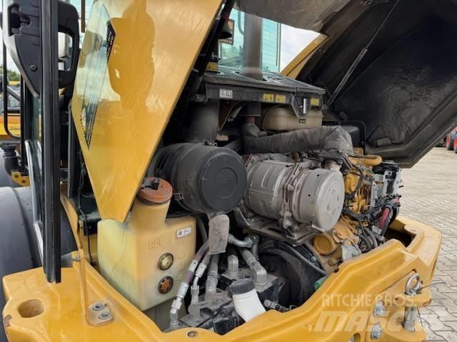 CAT 908 لوادر بعجل
