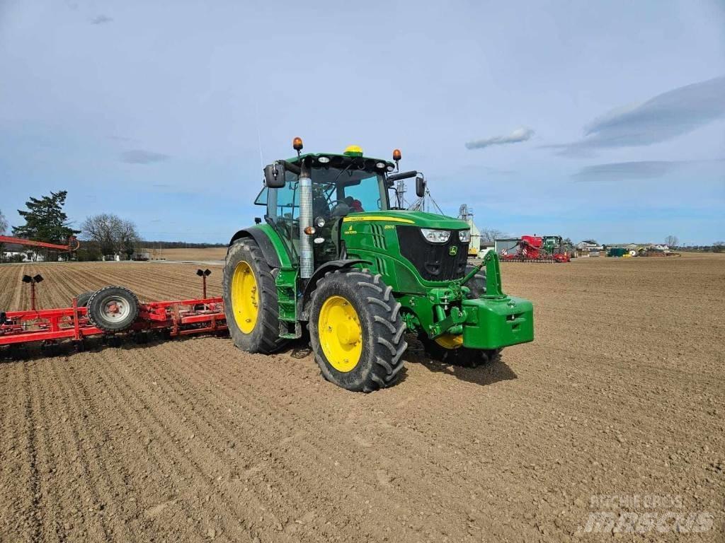 John Deere 6190 R الجرارات